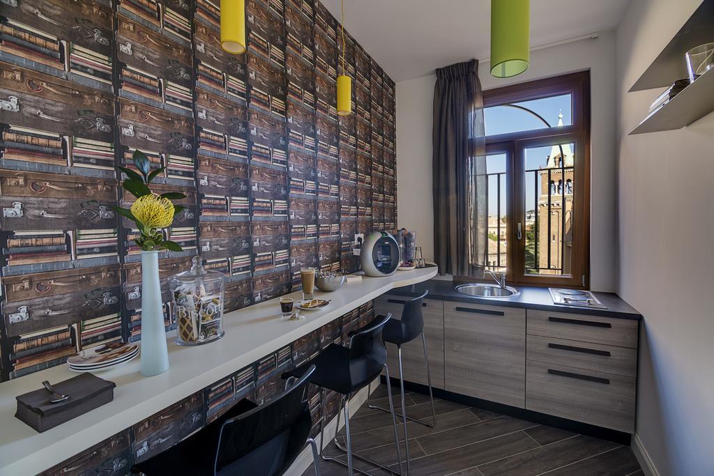 Blue Inn Luxury Suites Рим Екстериор снимка