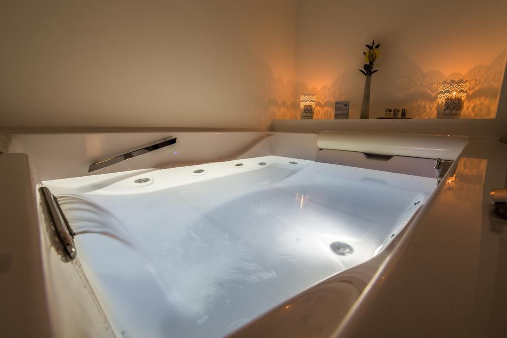 Blue Inn Luxury Suites Рим Стая снимка