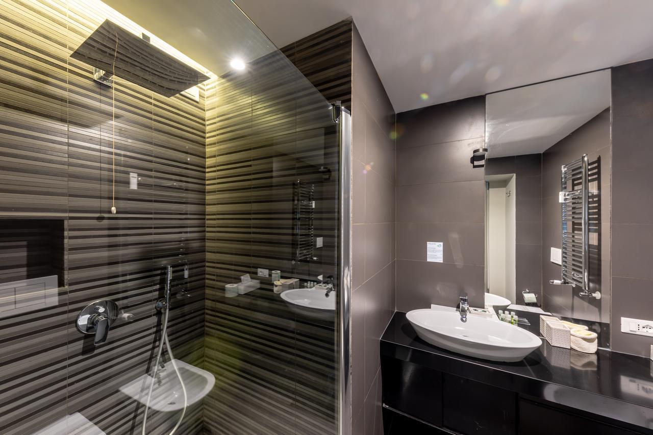 Blue Inn Luxury Suites Рим Екстериор снимка