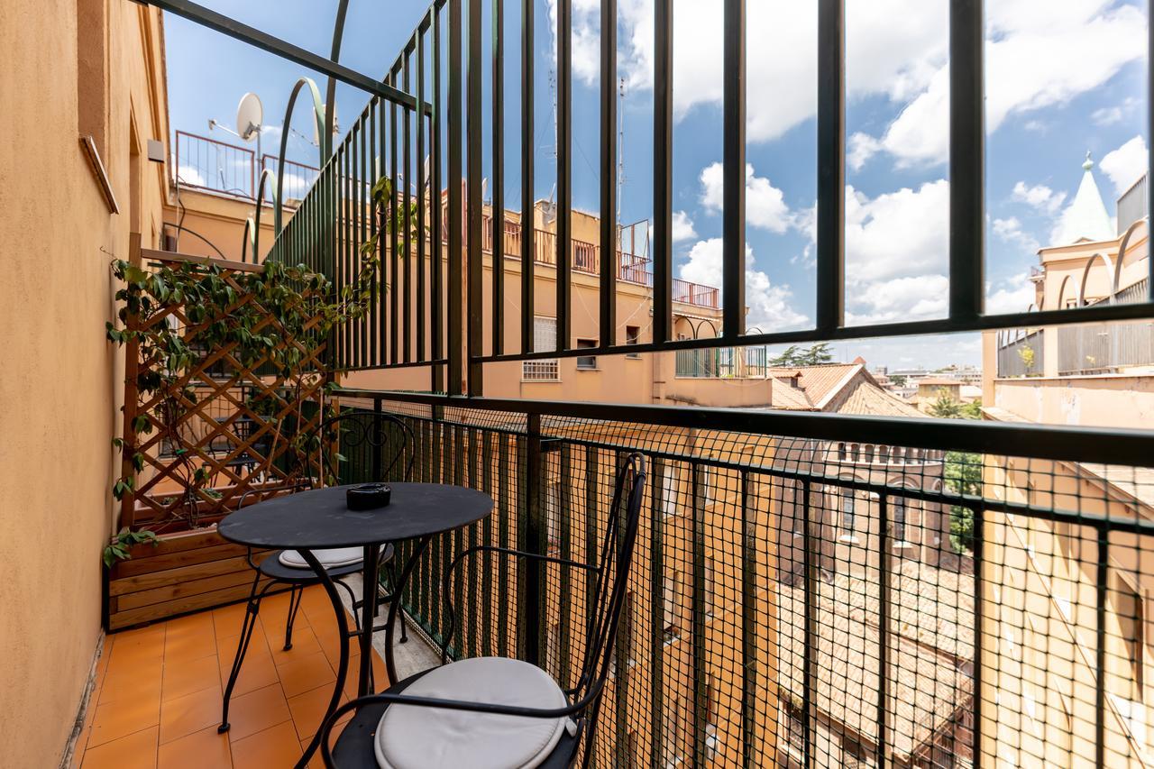 Blue Inn Luxury Suites Рим Екстериор снимка