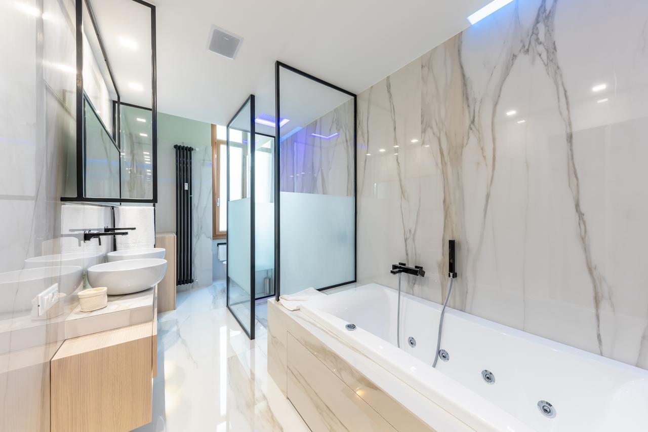 Blue Inn Luxury Suites Рим Екстериор снимка