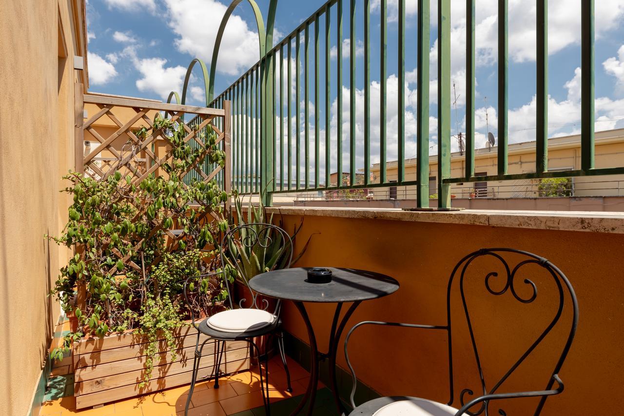 Blue Inn Luxury Suites Рим Екстериор снимка