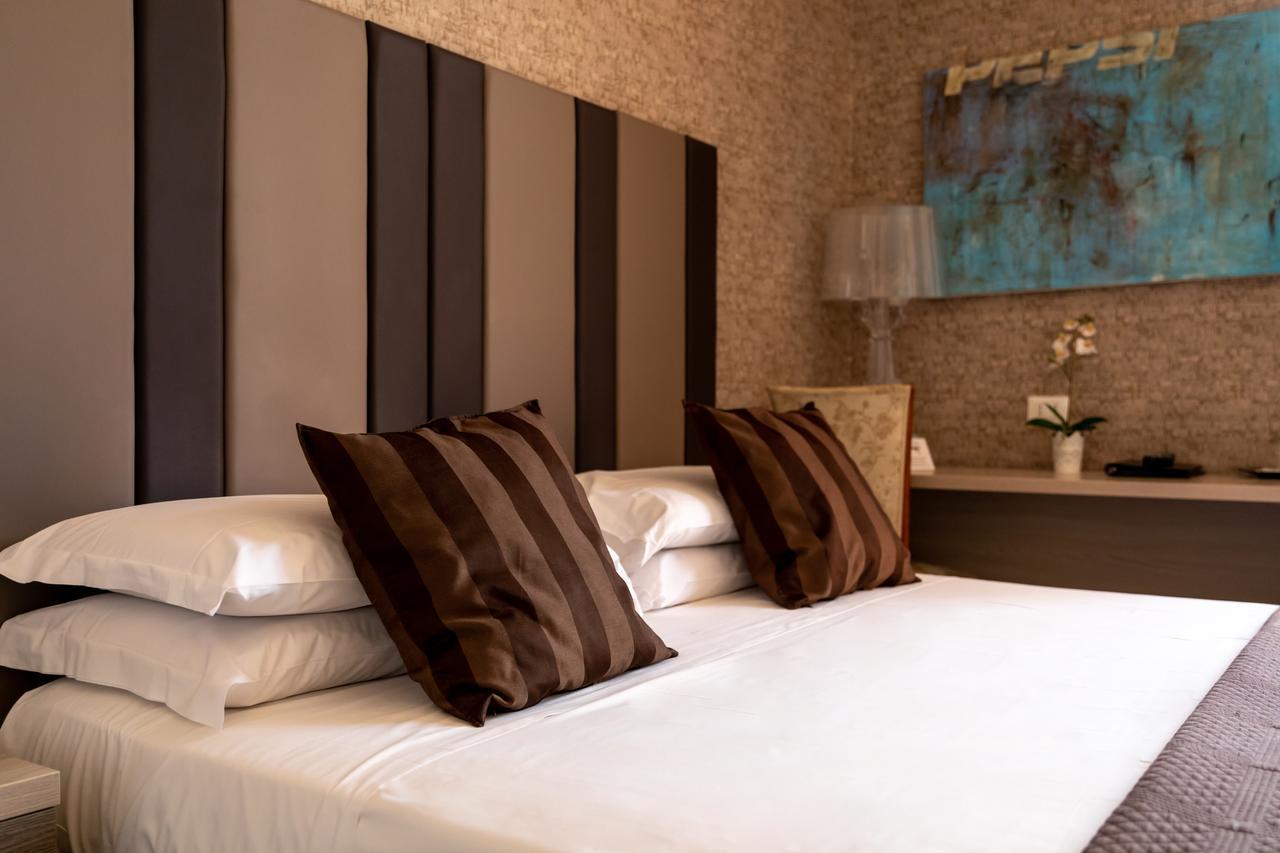 Blue Inn Luxury Suites Рим Екстериор снимка